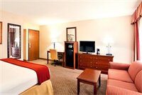 Фото Holiday Inn Express Milwaukee-West Medical Center, an Ihg Hotel