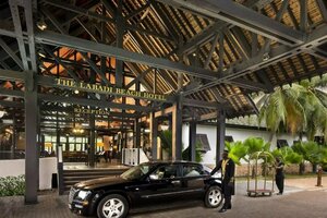Гостиница Labadi Beach Hotel