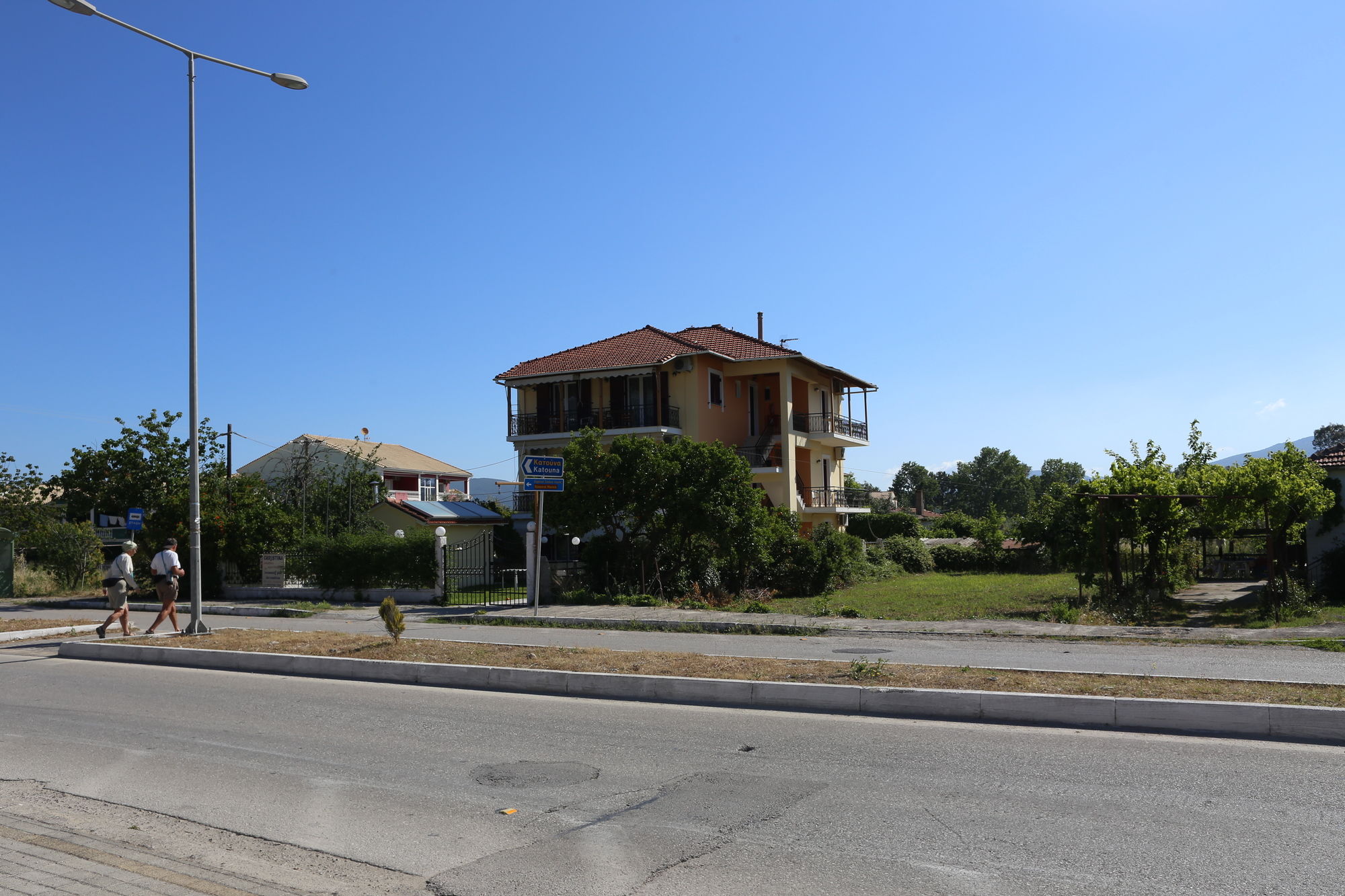 Фото Christina Studios