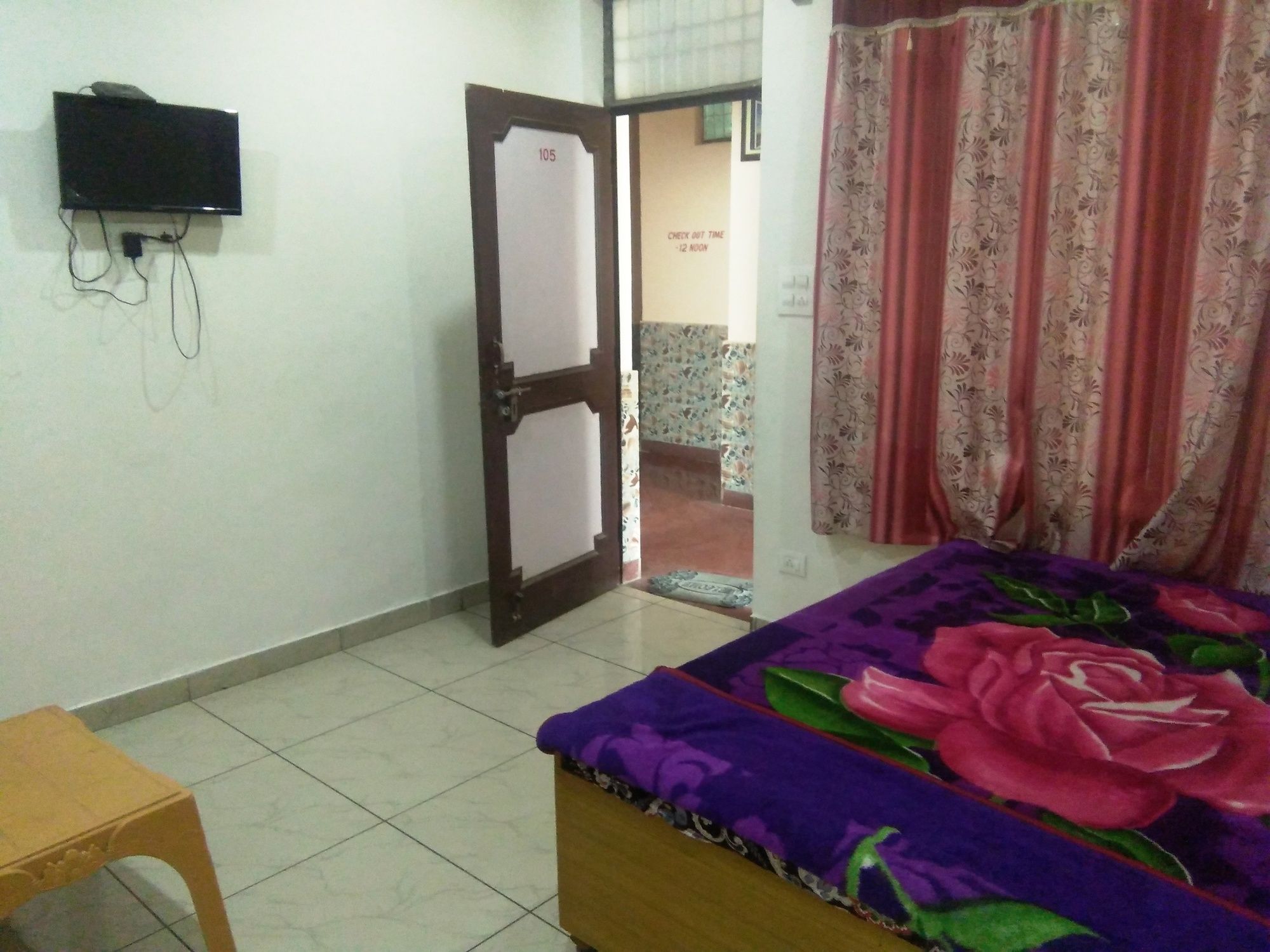 Фото Hotel Royal Taj