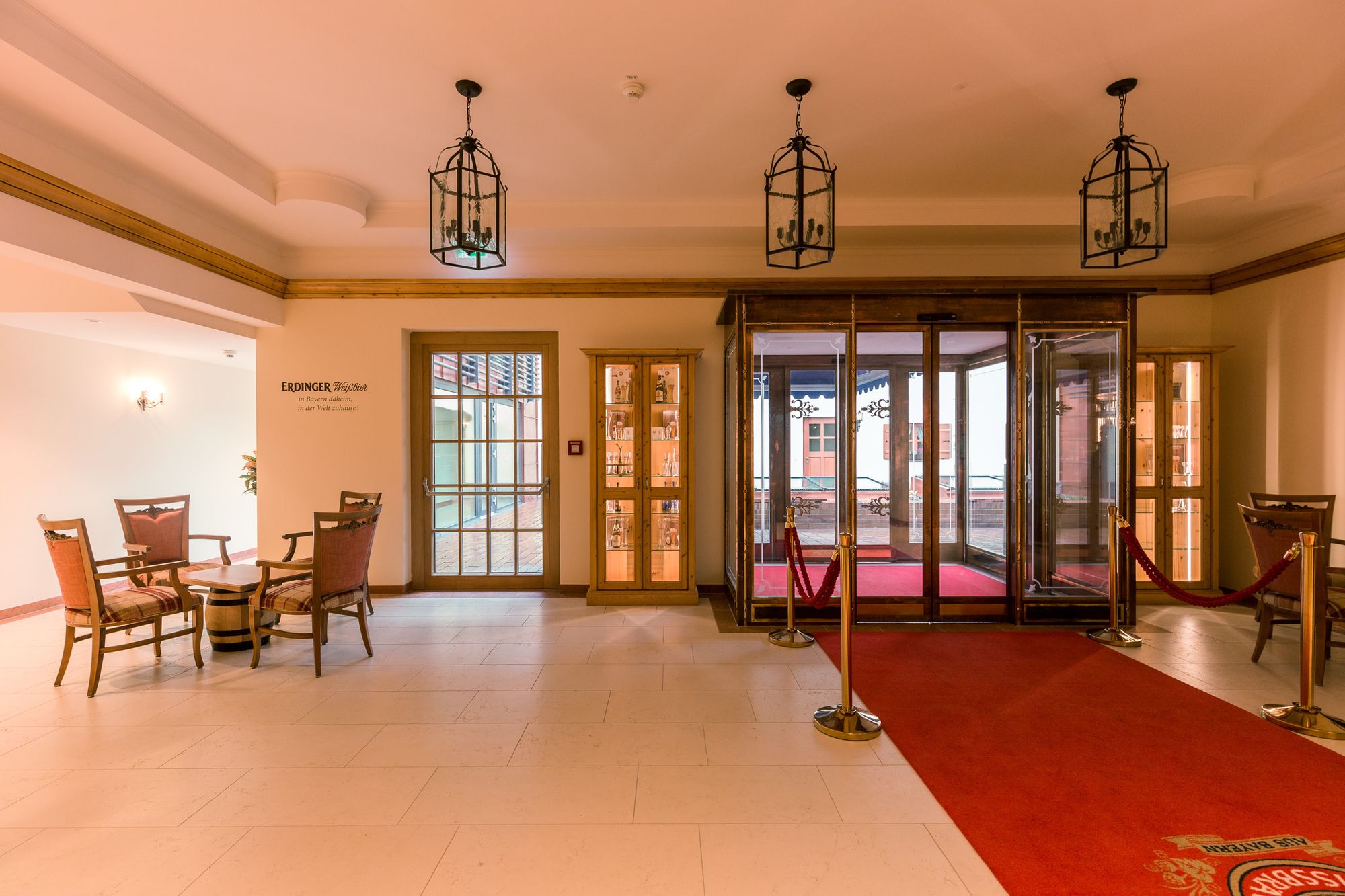 Фото Hotel & Gaststätte zum Erdinger Weißbräu