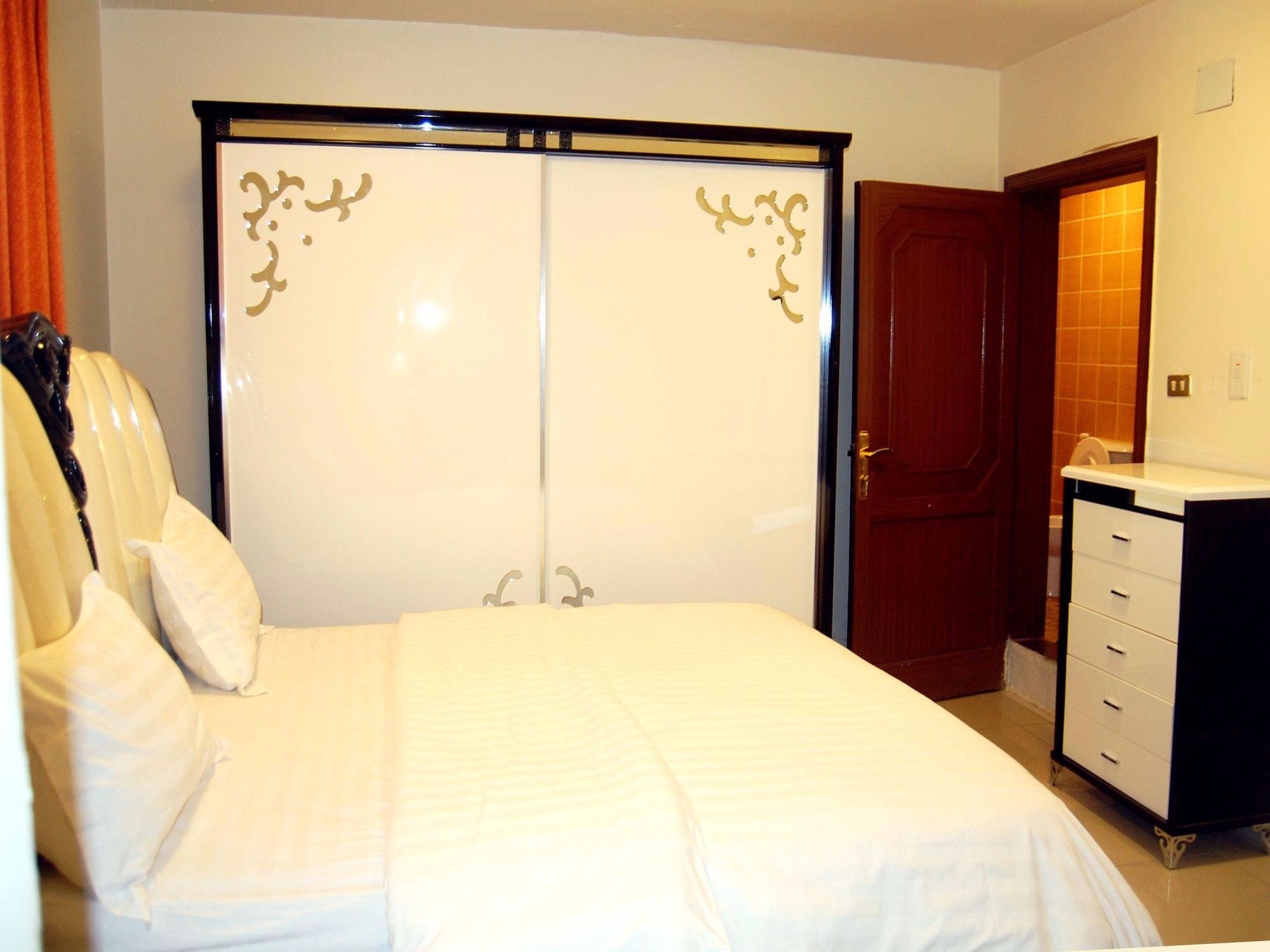 Фото Diouf Al Nabarees Hotel