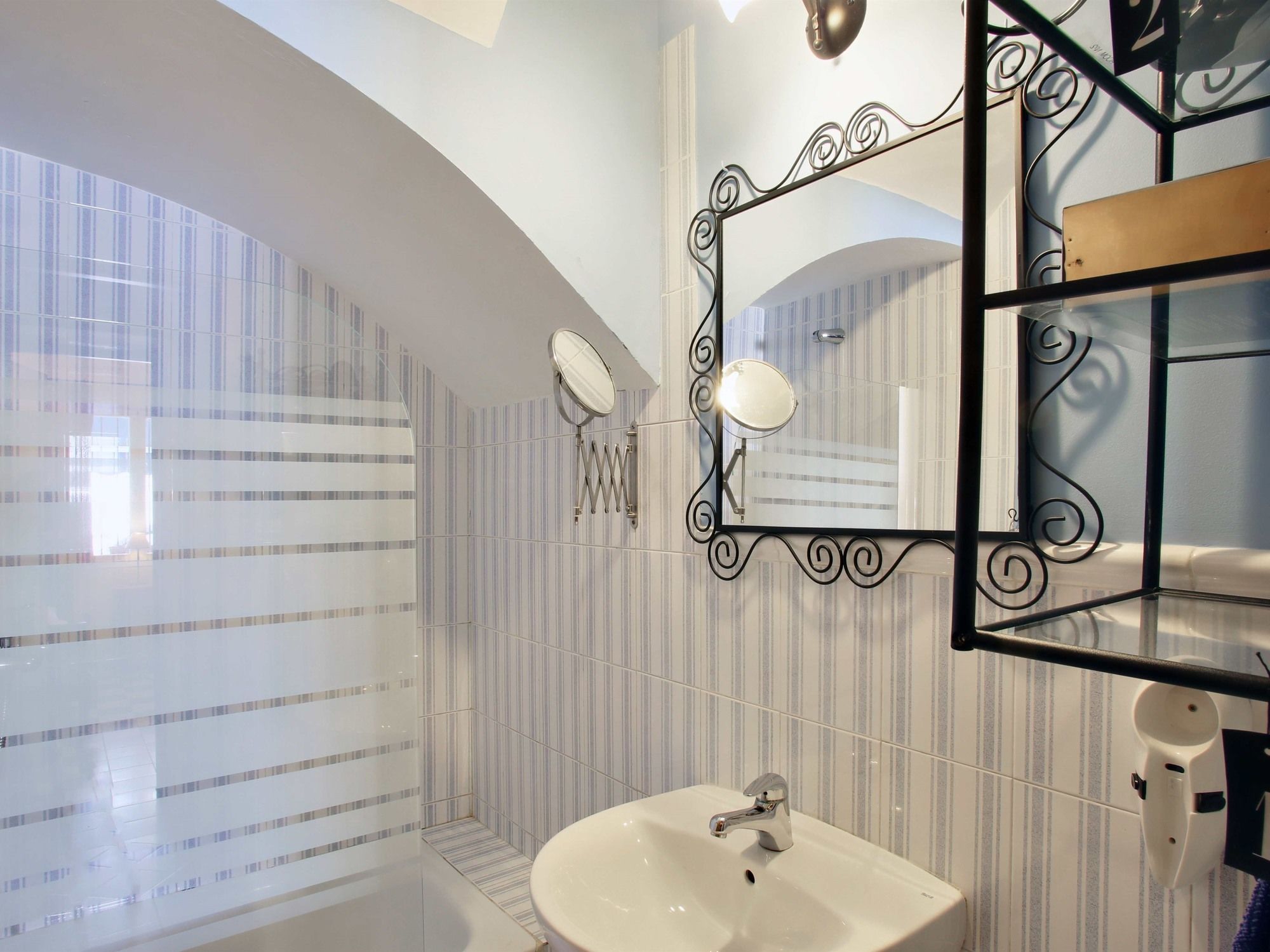 Фото Malaga Lodge