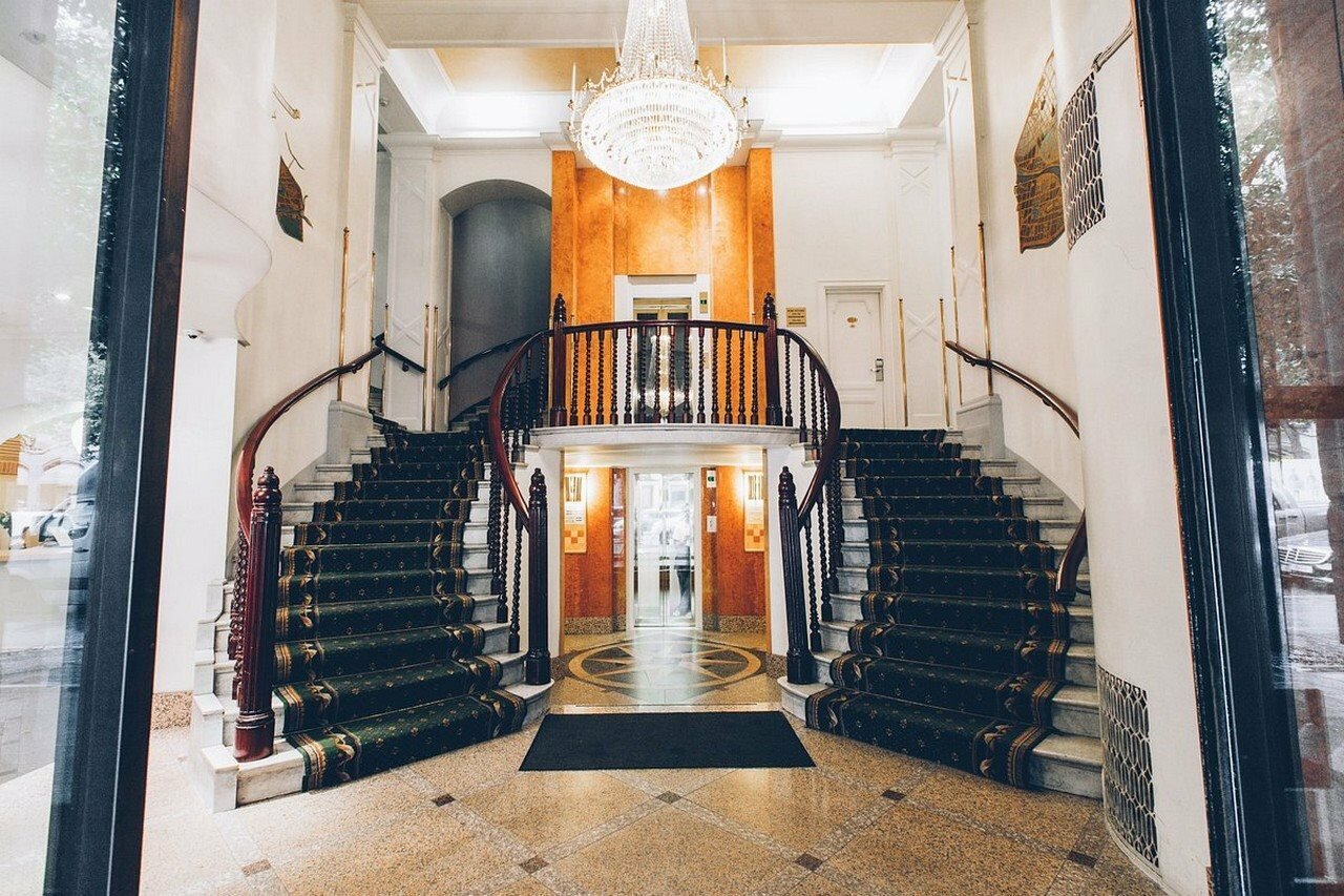 Фото Crystal Plaza Hotel