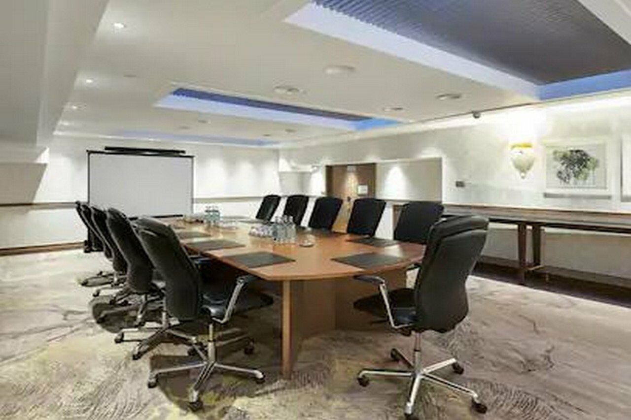 Фото Hilton London Kensington