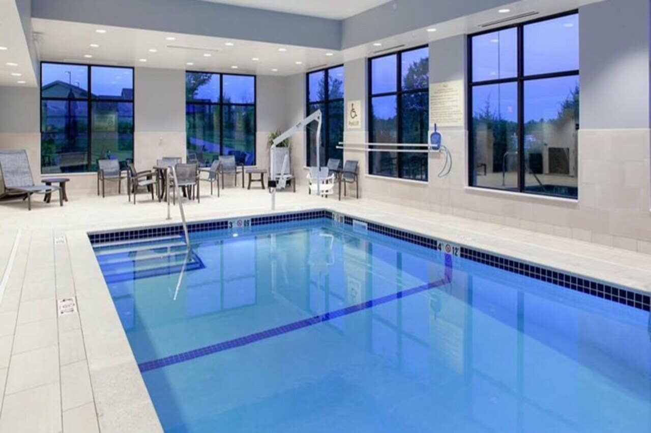 Фото Hampton Inn & Suites Overland Park South