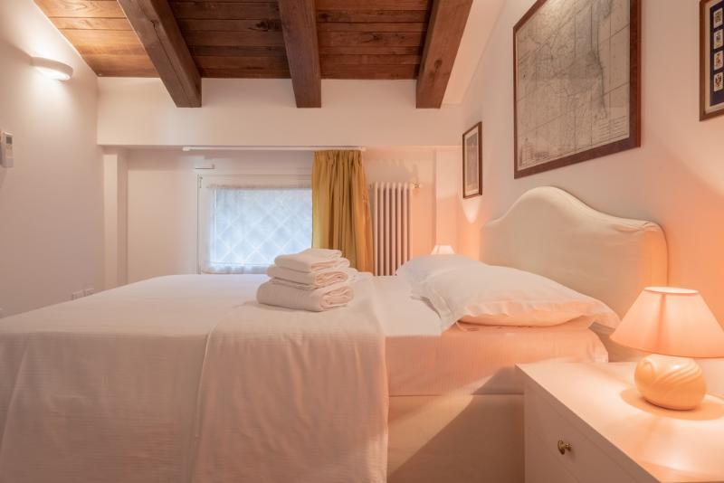 Фото Isaia Garden- BolognaRooms