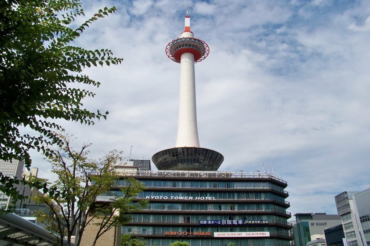 Фото Kyoto Tower Hotel