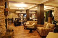 Фото Oxford Suites Silverdale