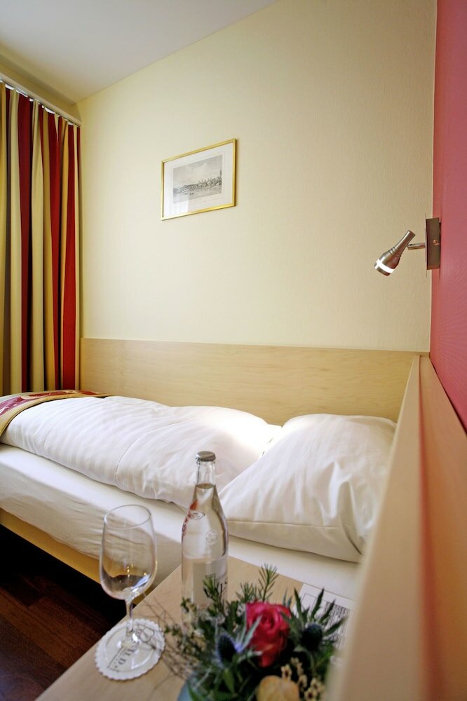 Фото Hotel de la Paix