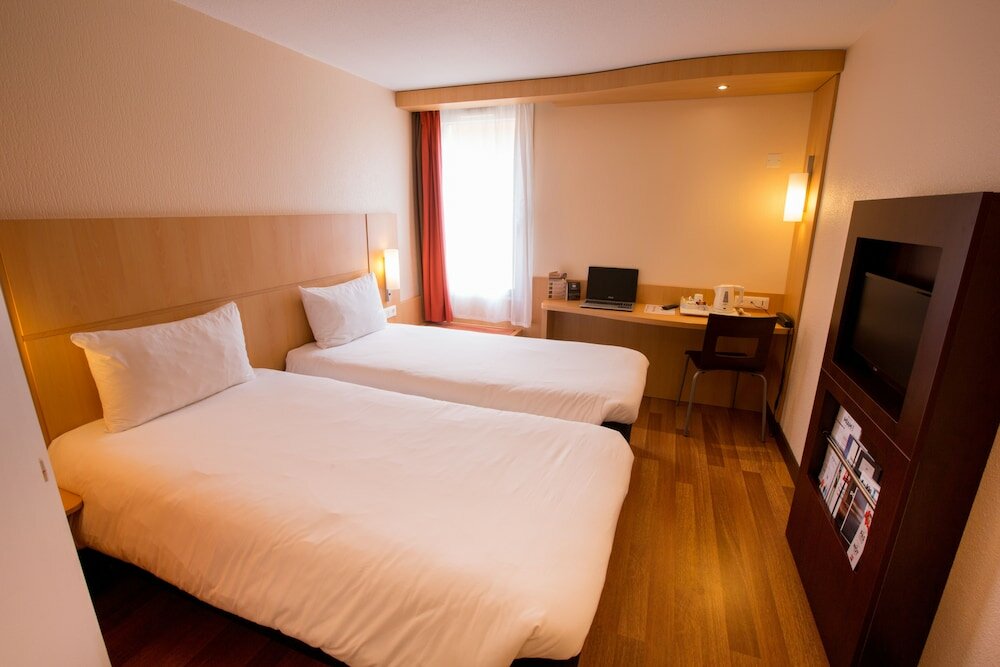 Фото Ibis Cherbourg La Glacerie