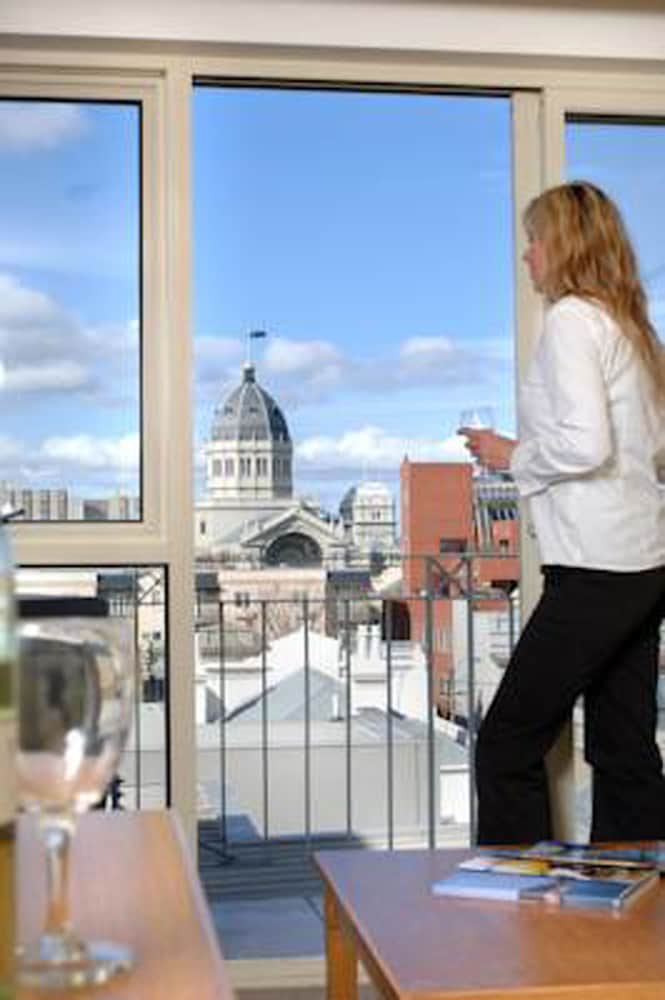 Фото Melbourne Carlton Central Apartment Hotel