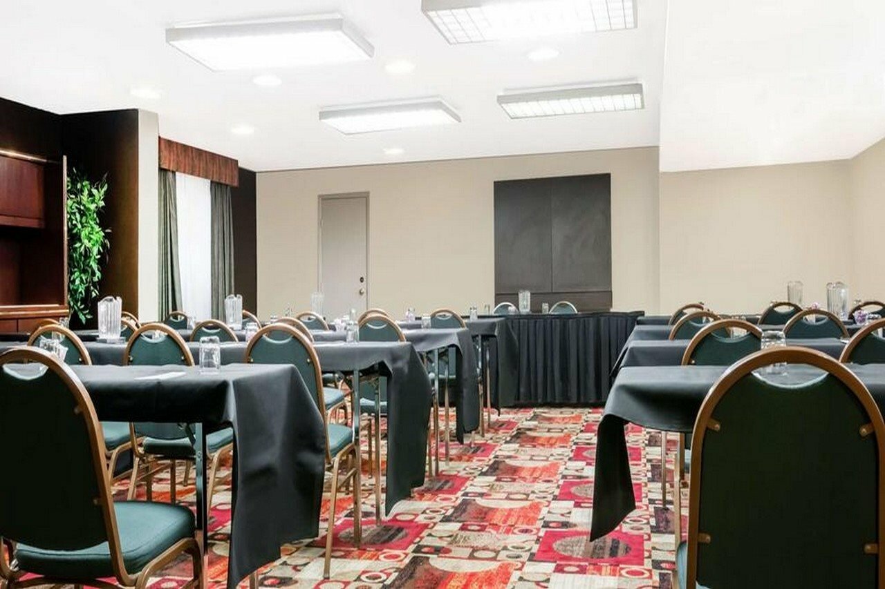 Фото Ramada Conference Center Of Lexington