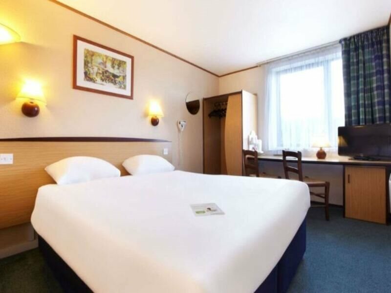 Фото отеля 3