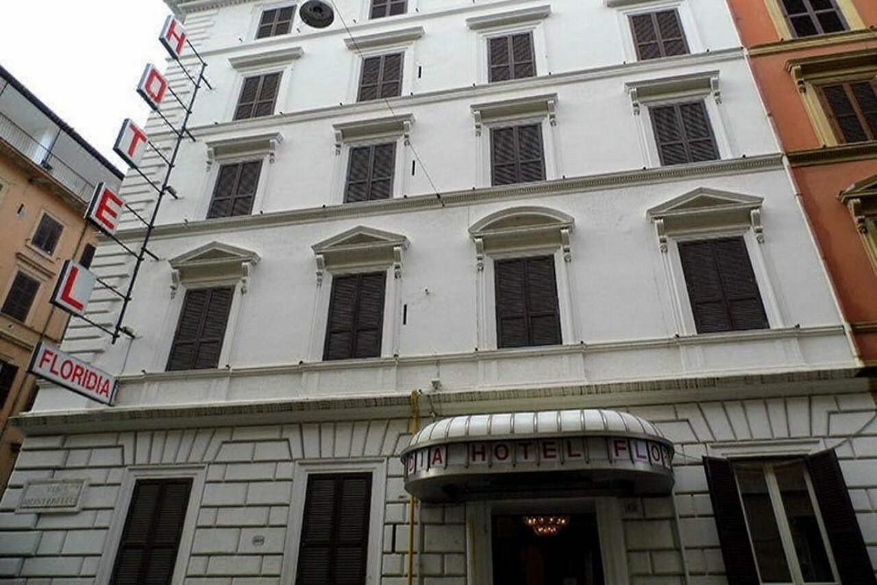 Фото отеля 2