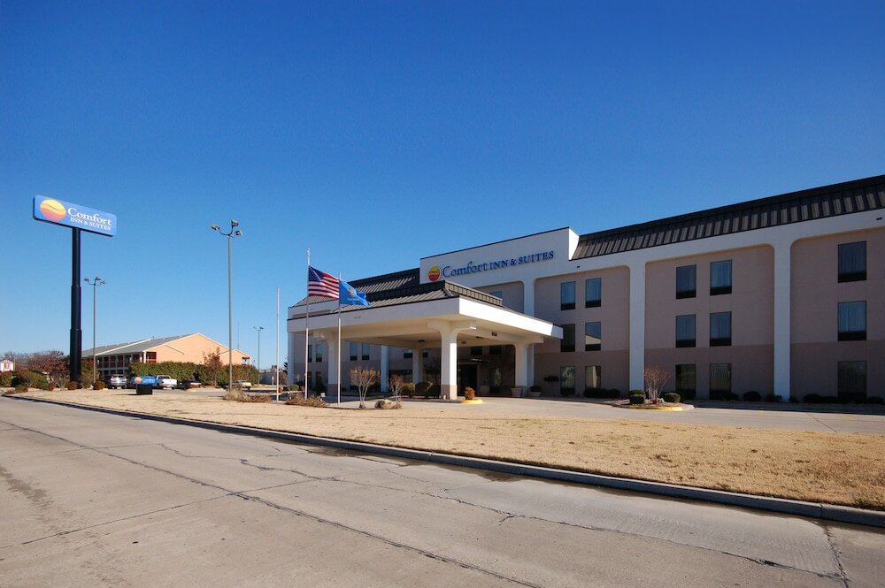 Фото Ardmore Inn & Suites