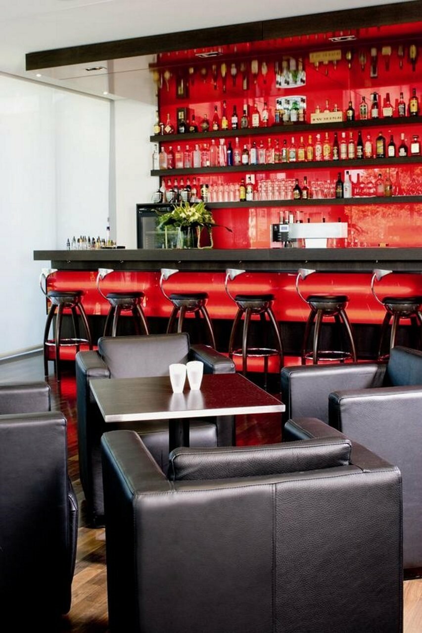 Фото DoubleTree by Hilton Frankfurt Niederrad