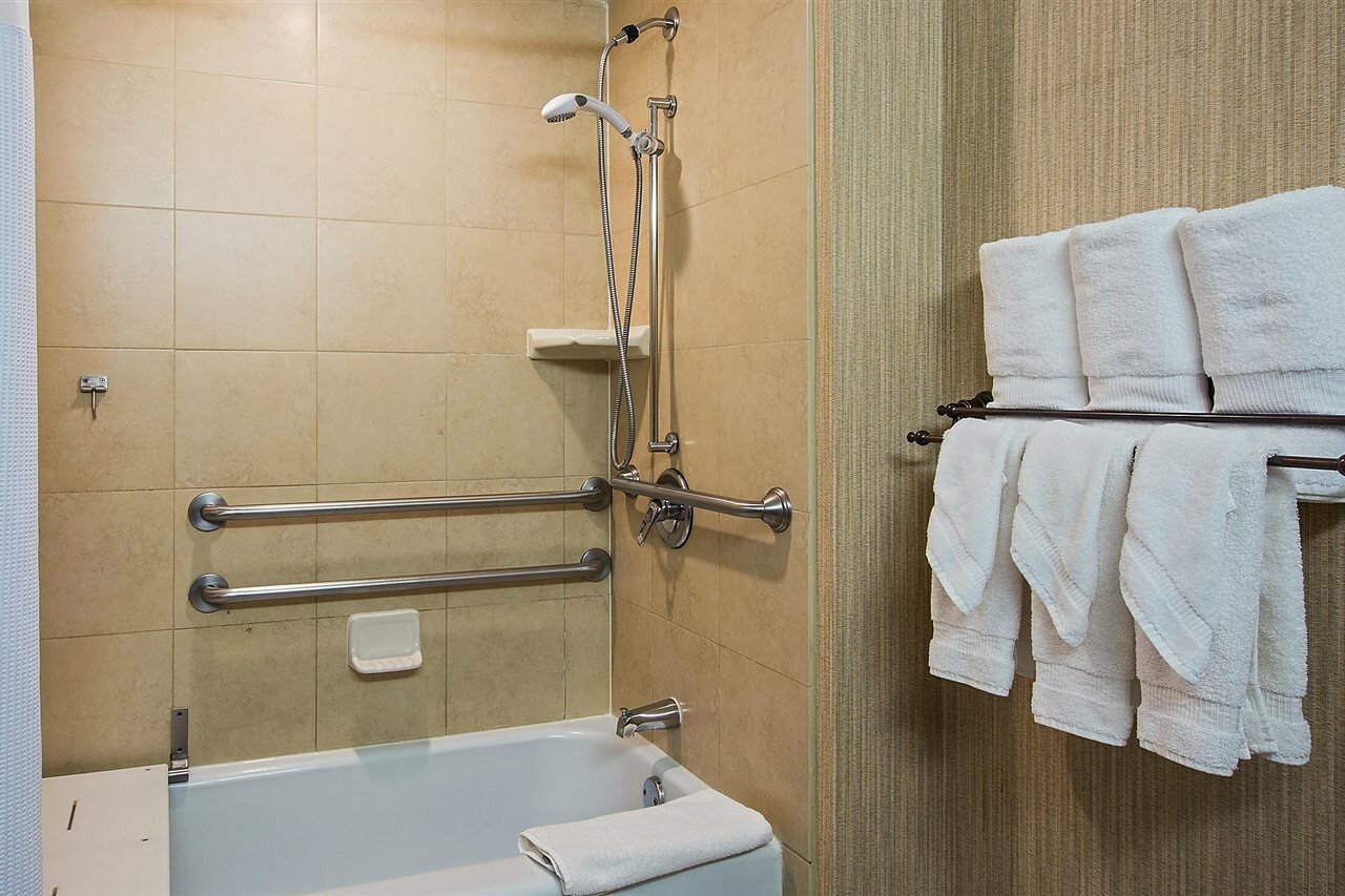 Фото Crowne Plaza Newark Airport, an Ihg Hotel