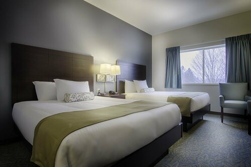 Гостиница Sun & Ski Inn And Suites