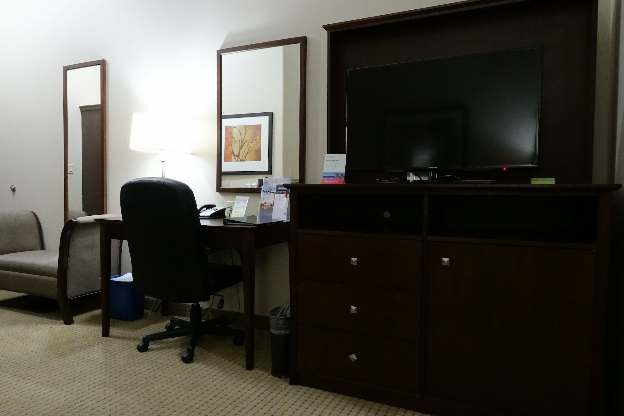 Фото Ramada by Wyndham Weyburn