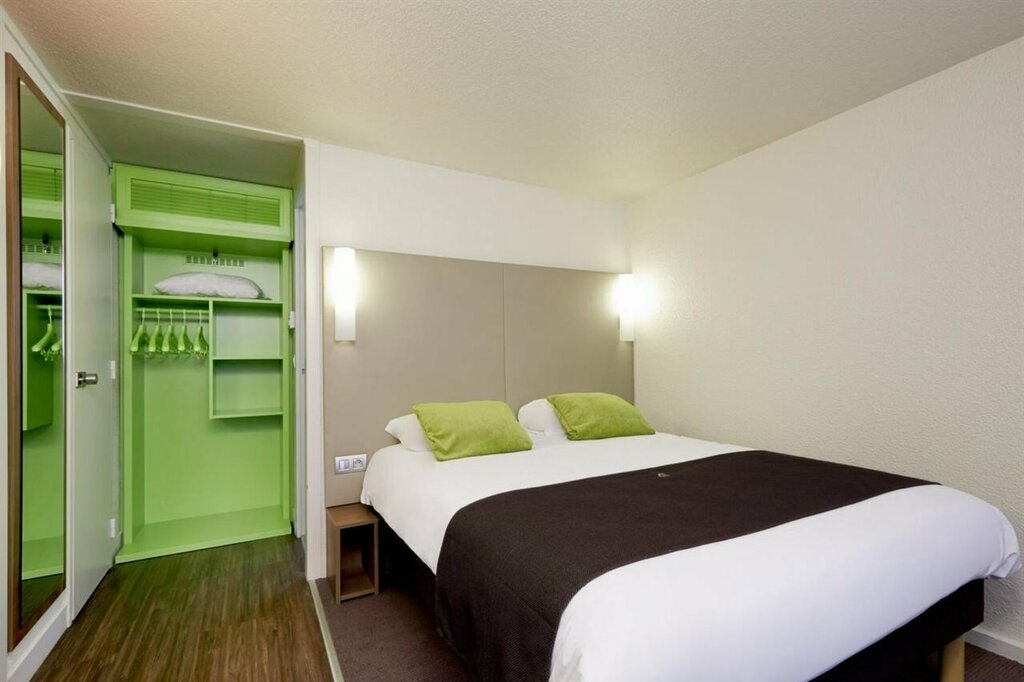 Hotel Kyriad Paris Nord Ecouen La Croix Verte, Val‑d'Oise, photo