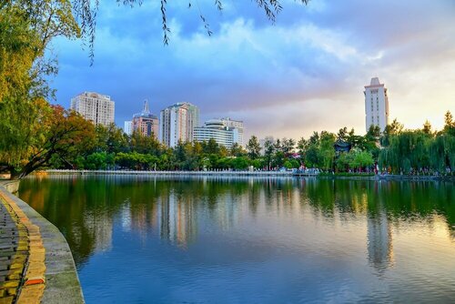 Внешний вид отеля Grand Park Kunming в Куньмине, фото 2
