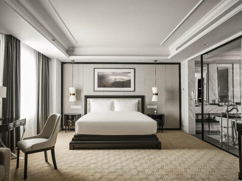 Фото Mai House Saigon Hotel