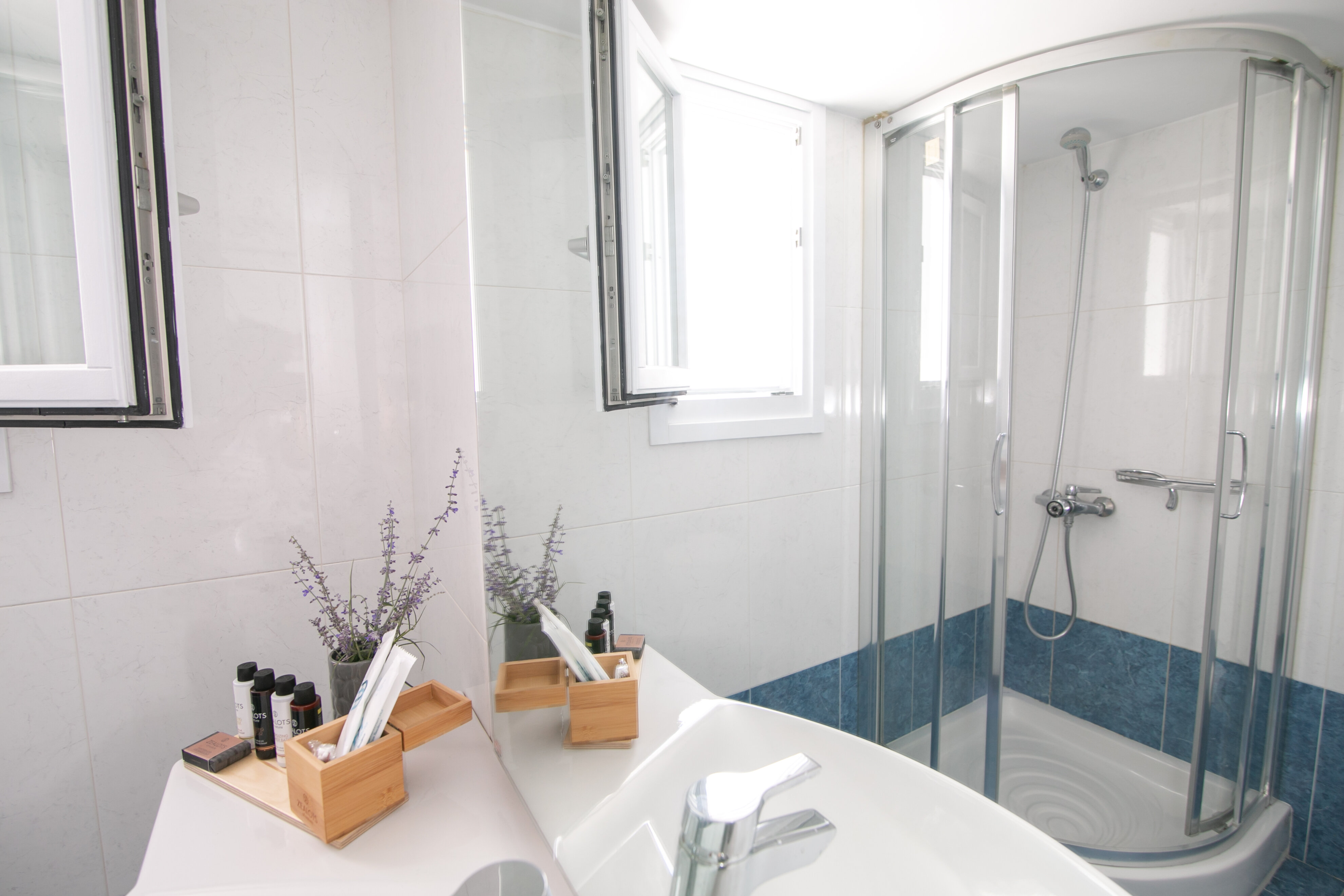 Фото Apanomeria Boutique Residence