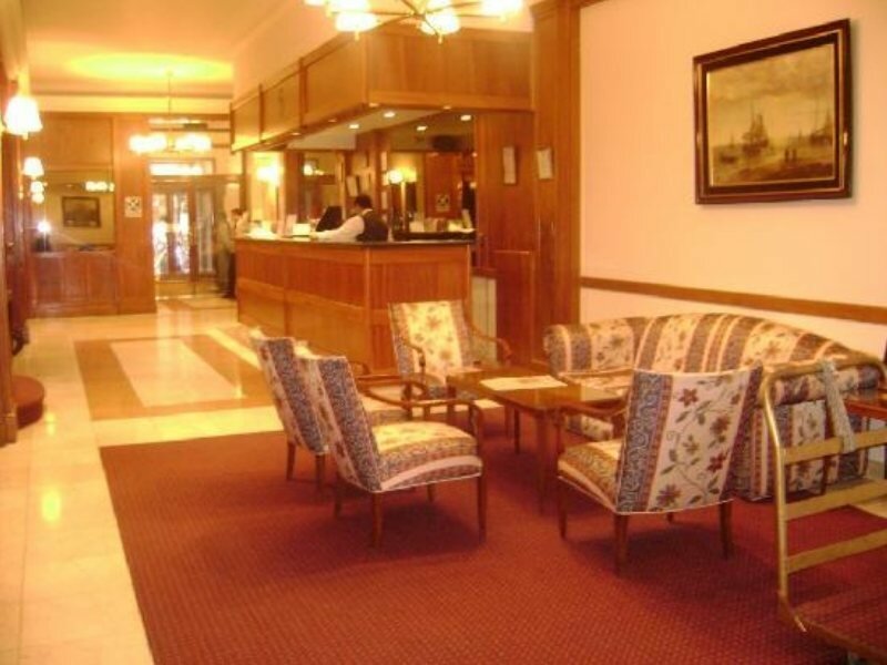 Фото Regis Orho Hotel