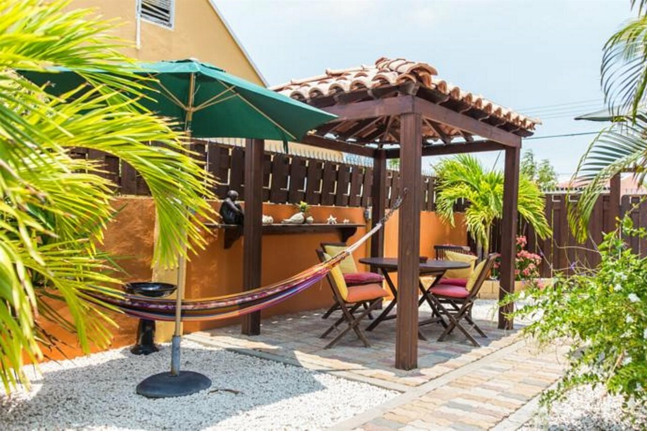 Фото Cariñas Studio Apartments