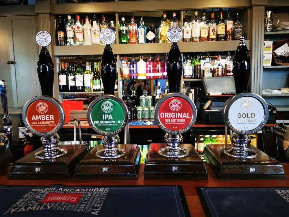 Фото The White Horse