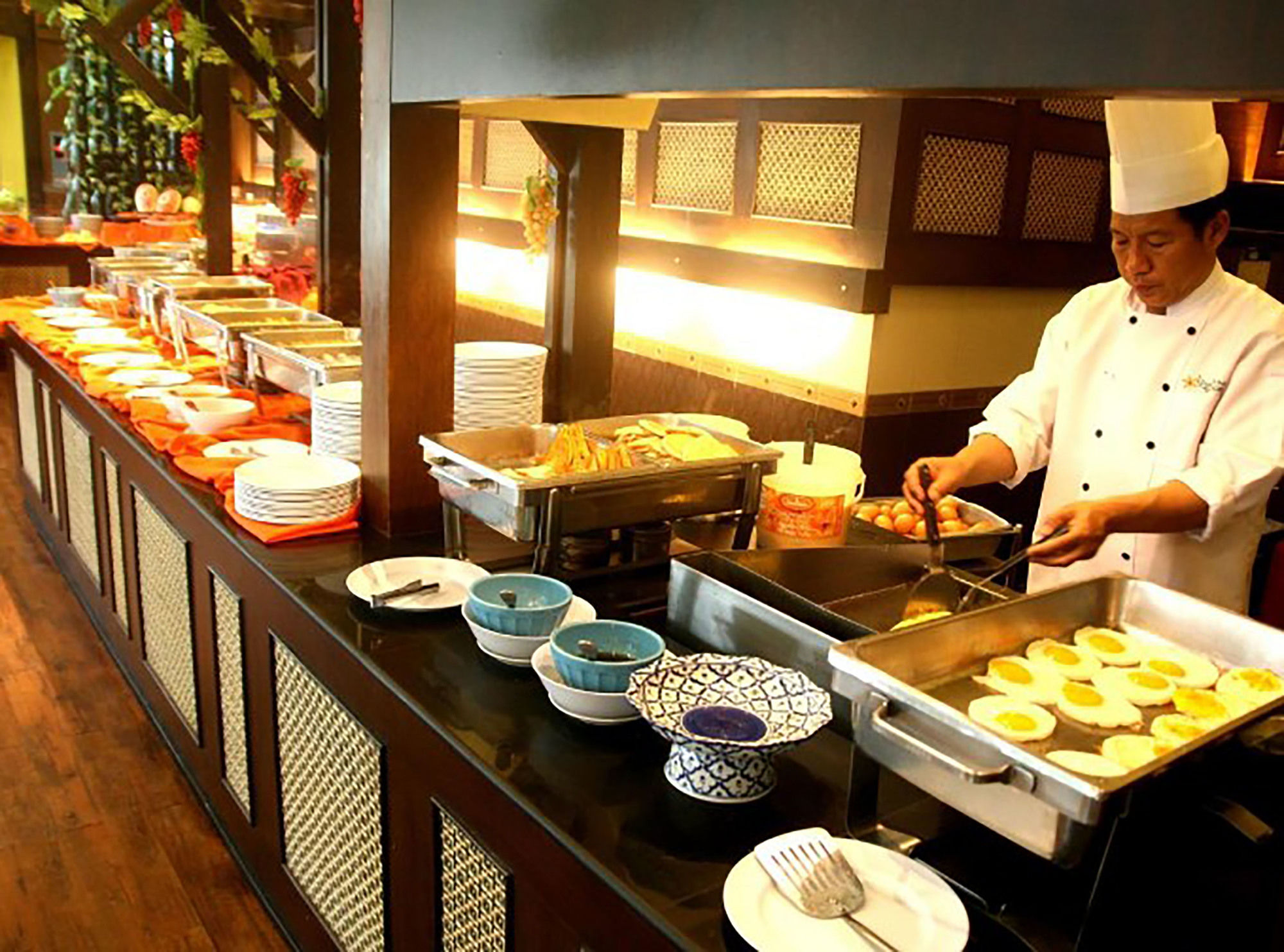 Фото Royal Lanna Hotel