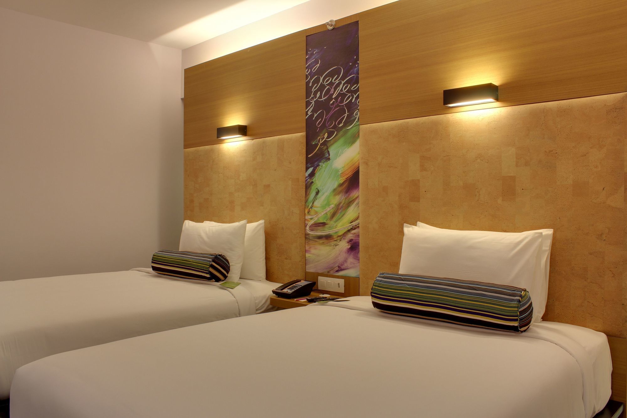 Фото Vivanta Ahmedabad Sg Highway