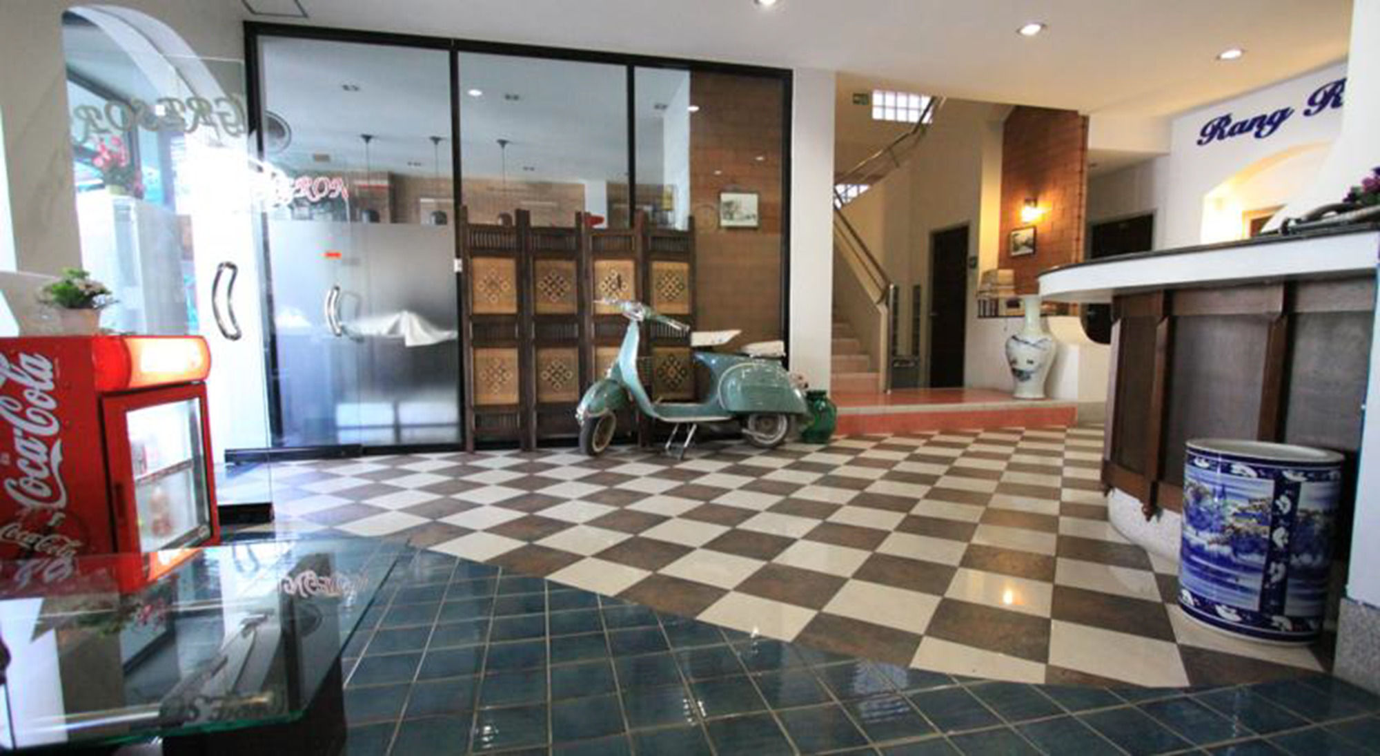 Фото RangRong Hotel