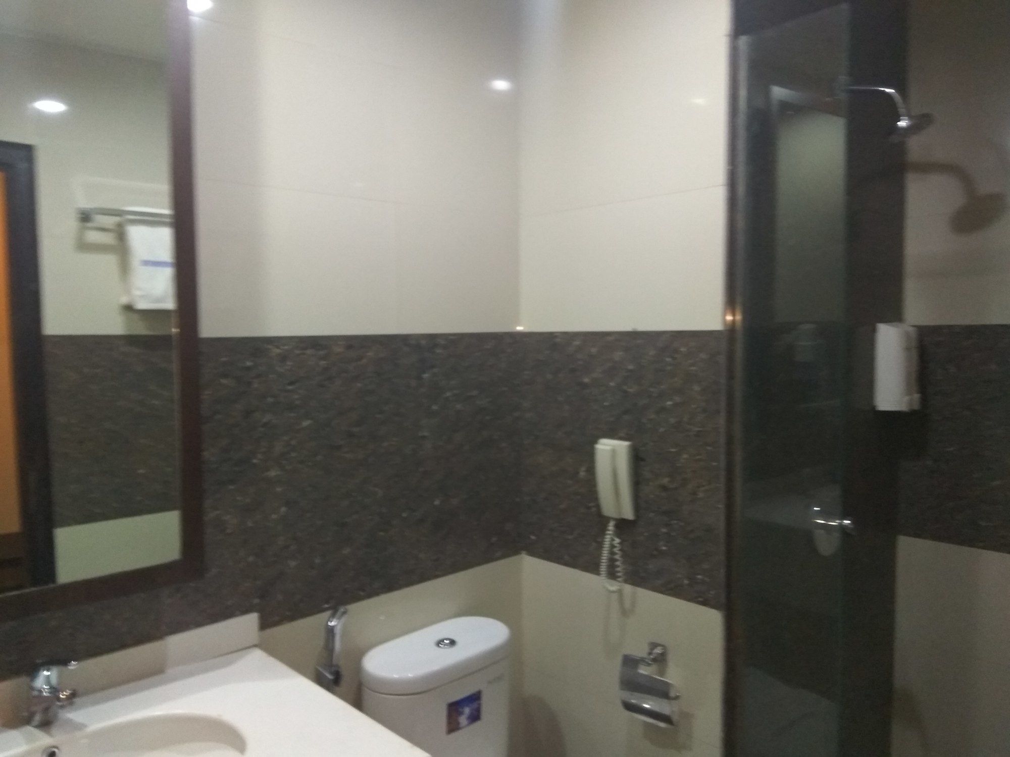 Фото Continent Centrepoint Hotel Makassar