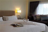 Фото Southgate Residence Hotel