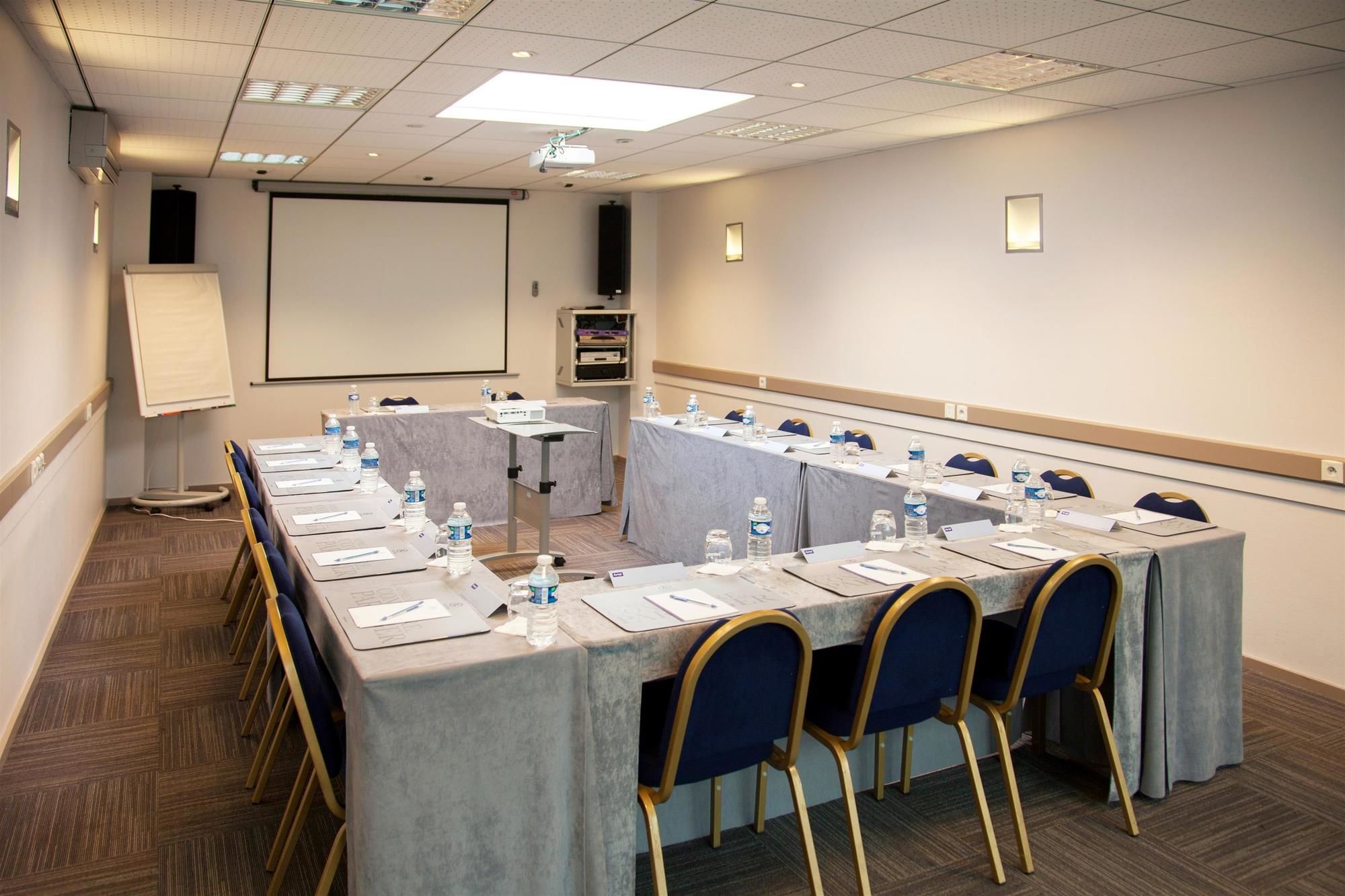 Фото Kyriad Vannes Centre Ville