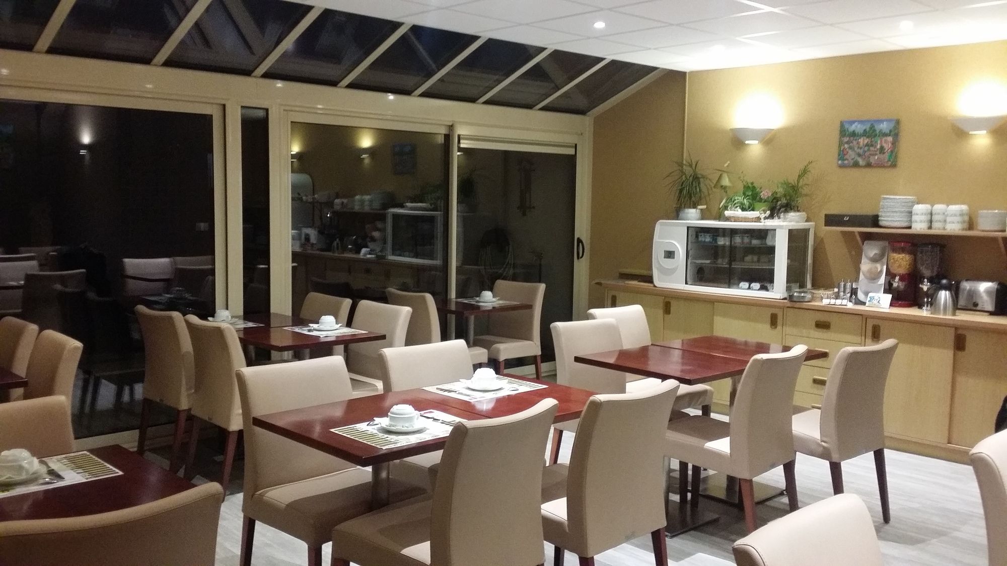 Фото Logis Hôtel Au Tambour