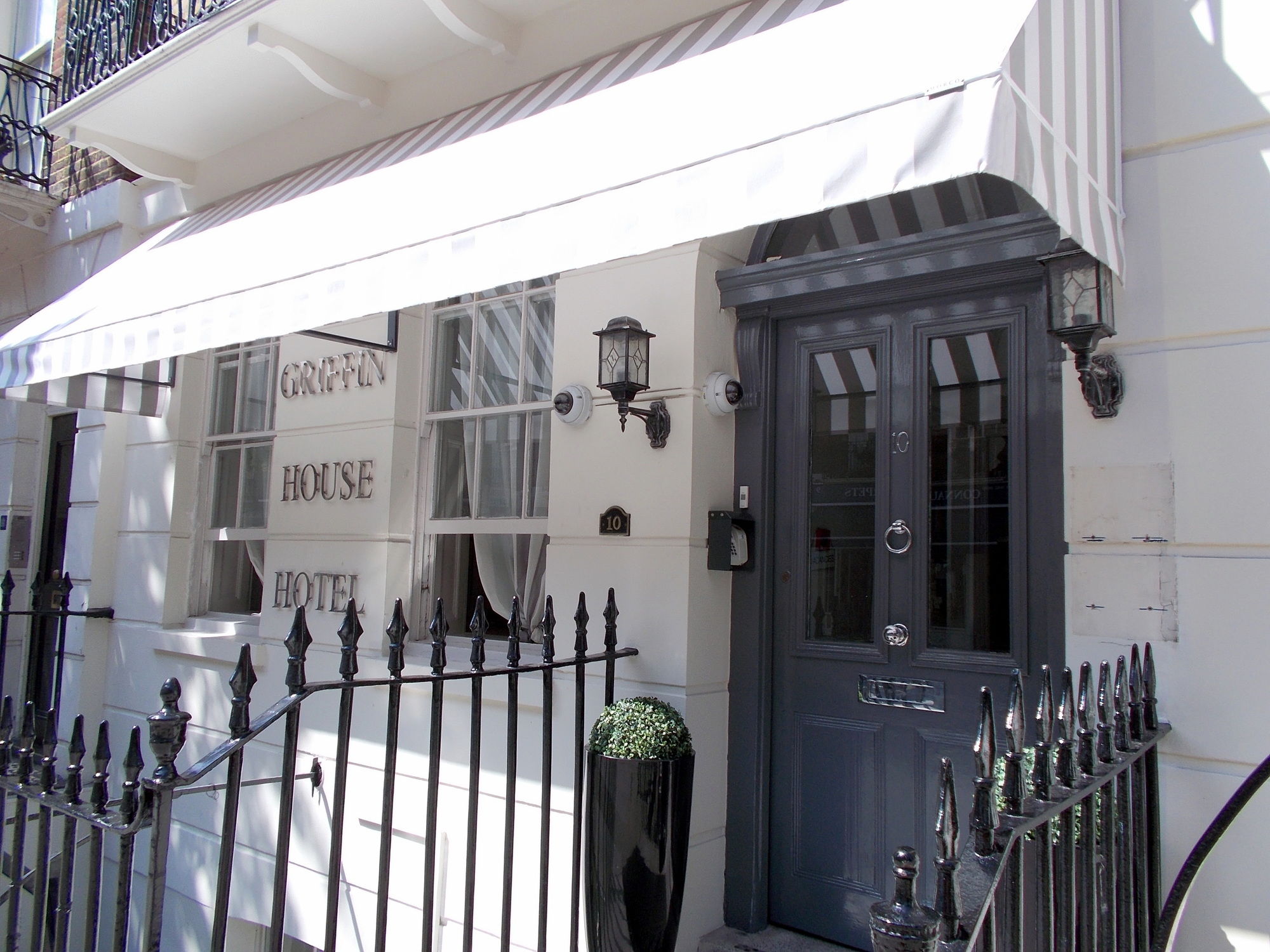 Фото Griffin House Hotel