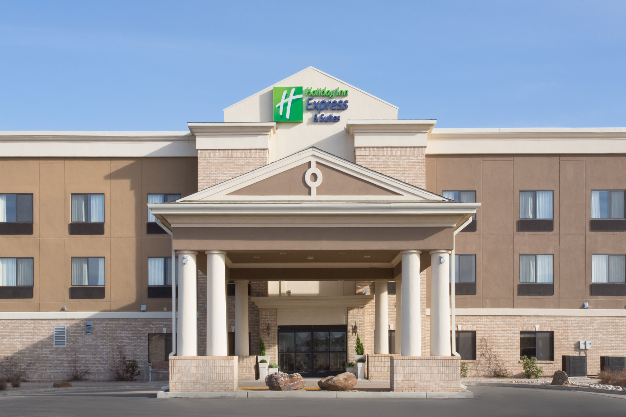 Фото Holiday Inn Express Hotel & Suites Las Vegas, an Ihg Hotel