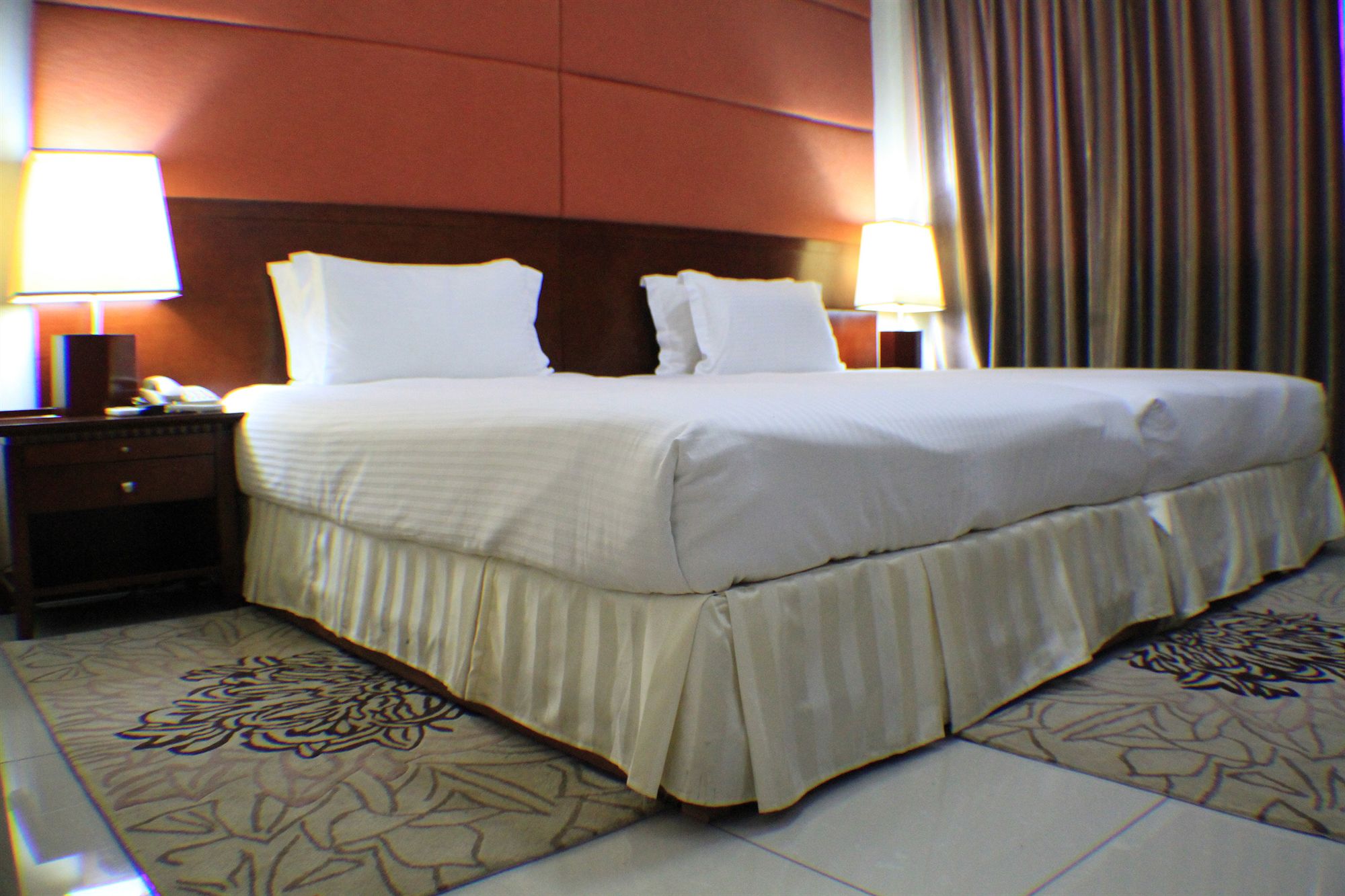 Фото Royal Nick Hotel