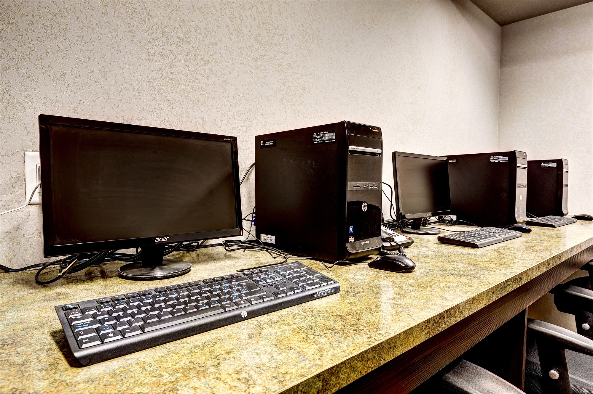 Фото Home Inn & Suites Swift Current