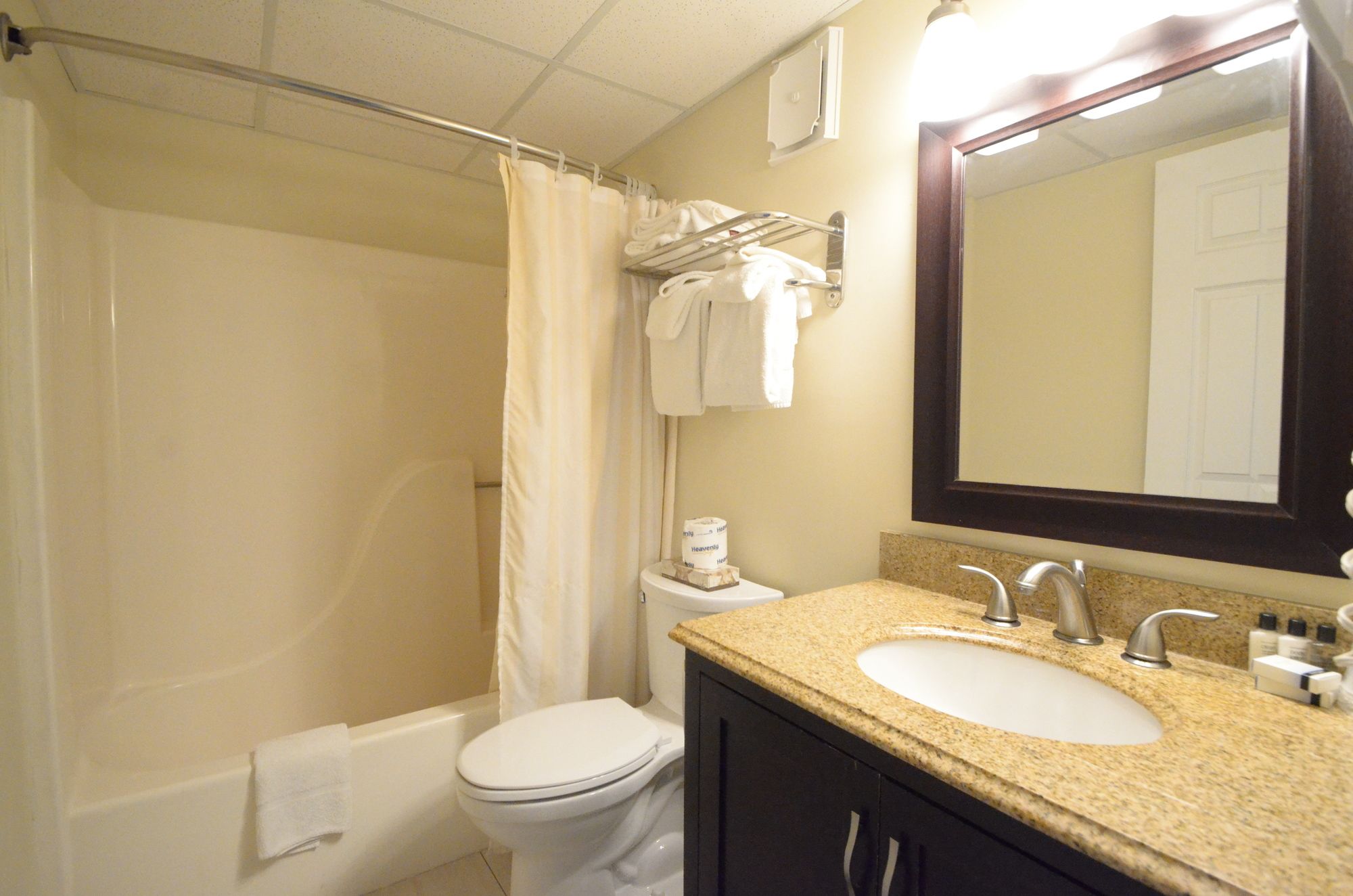 Фото Coastal Palms Inn & Suites