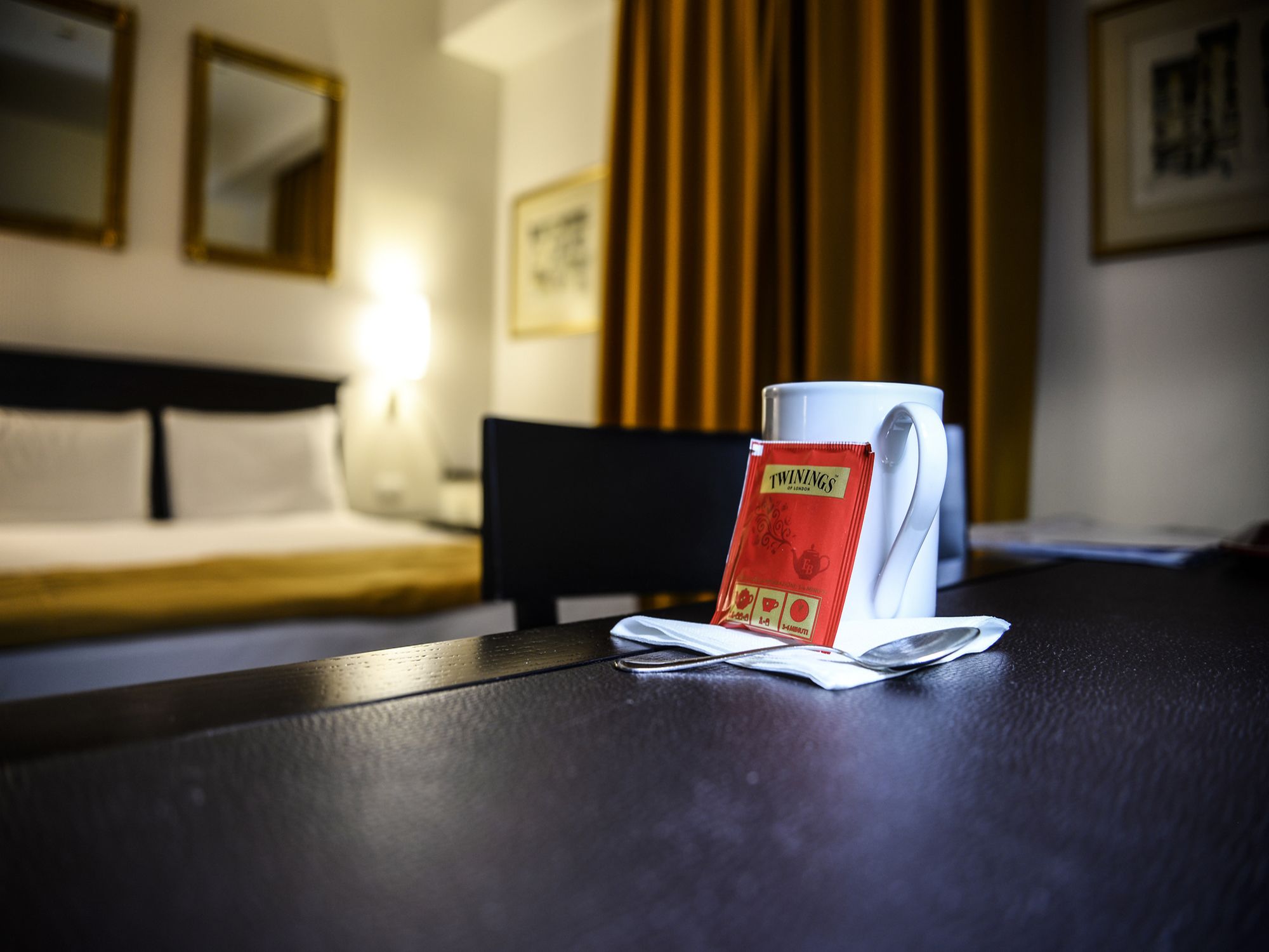 Фото At Forty One