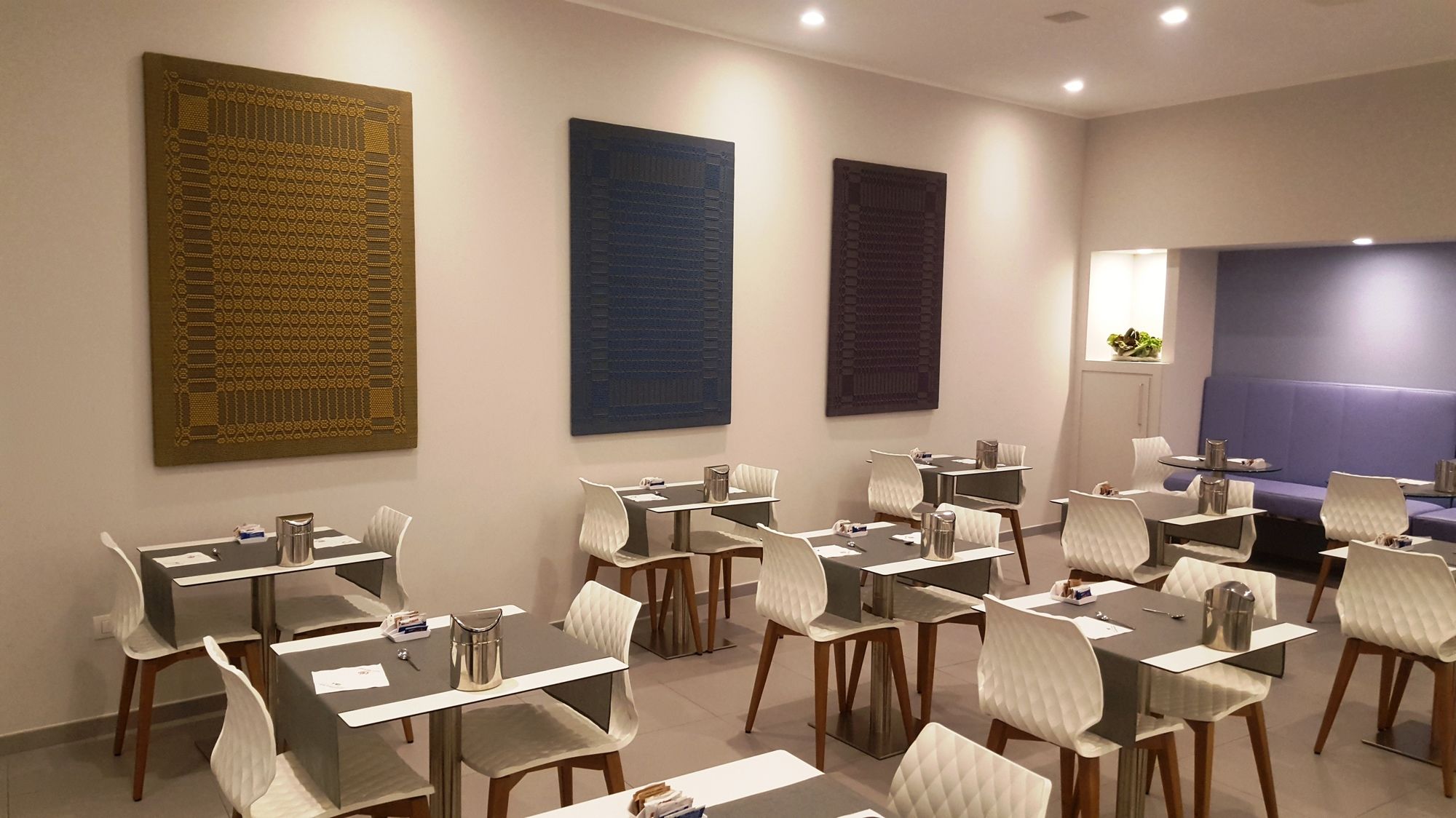 Фото Hotel Executive Inn