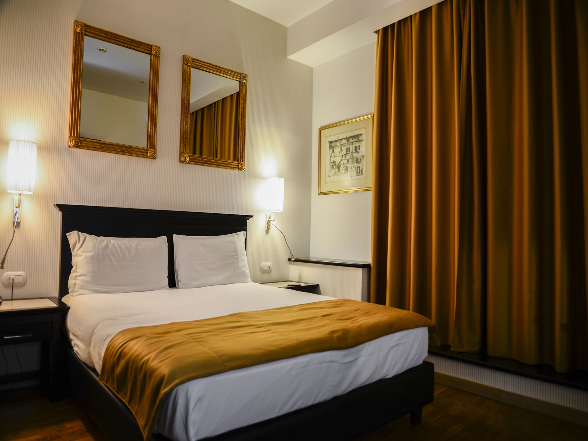 Фото At Forty One