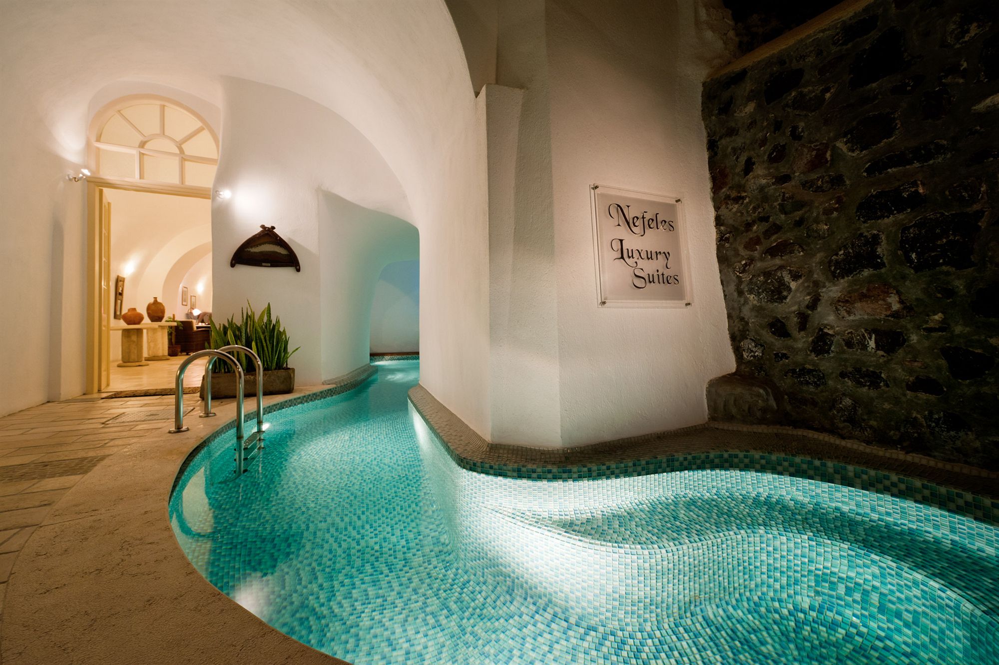 Фото Nefeles Luxury Suites