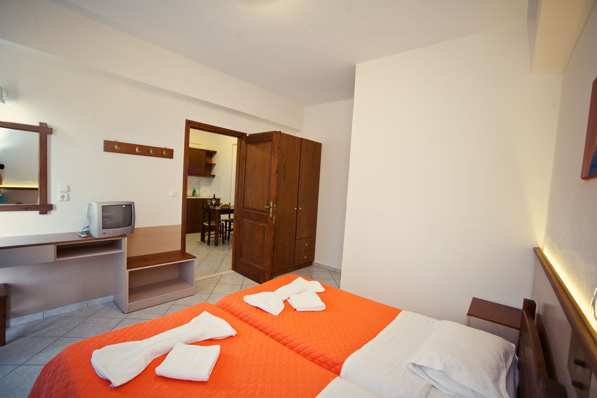 Фото Niriides Hotel