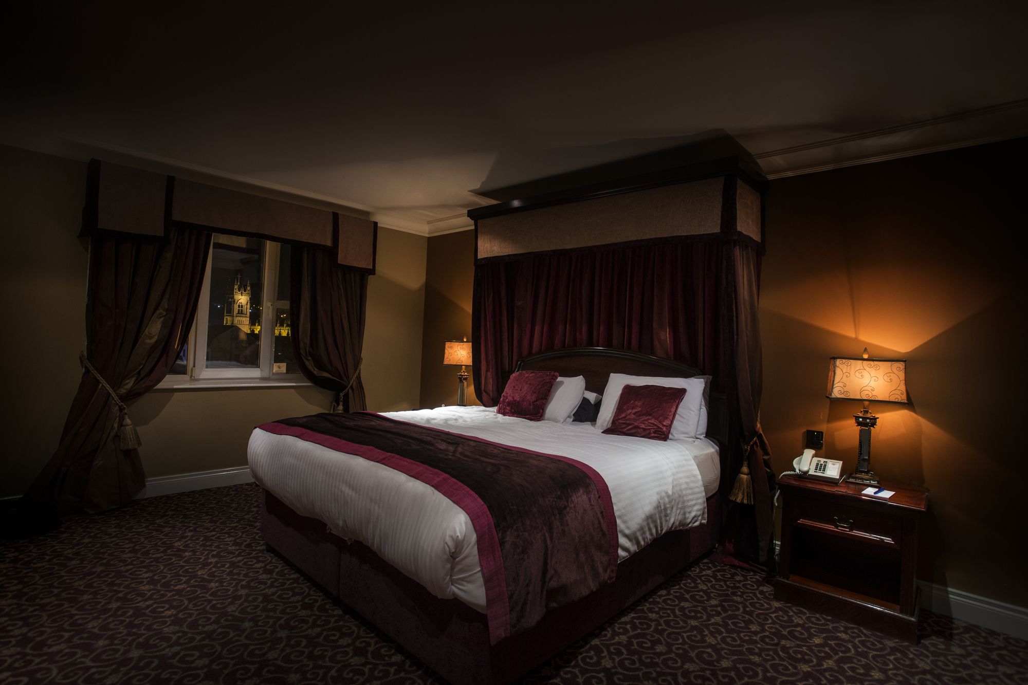 Фото Canal Court Hotel