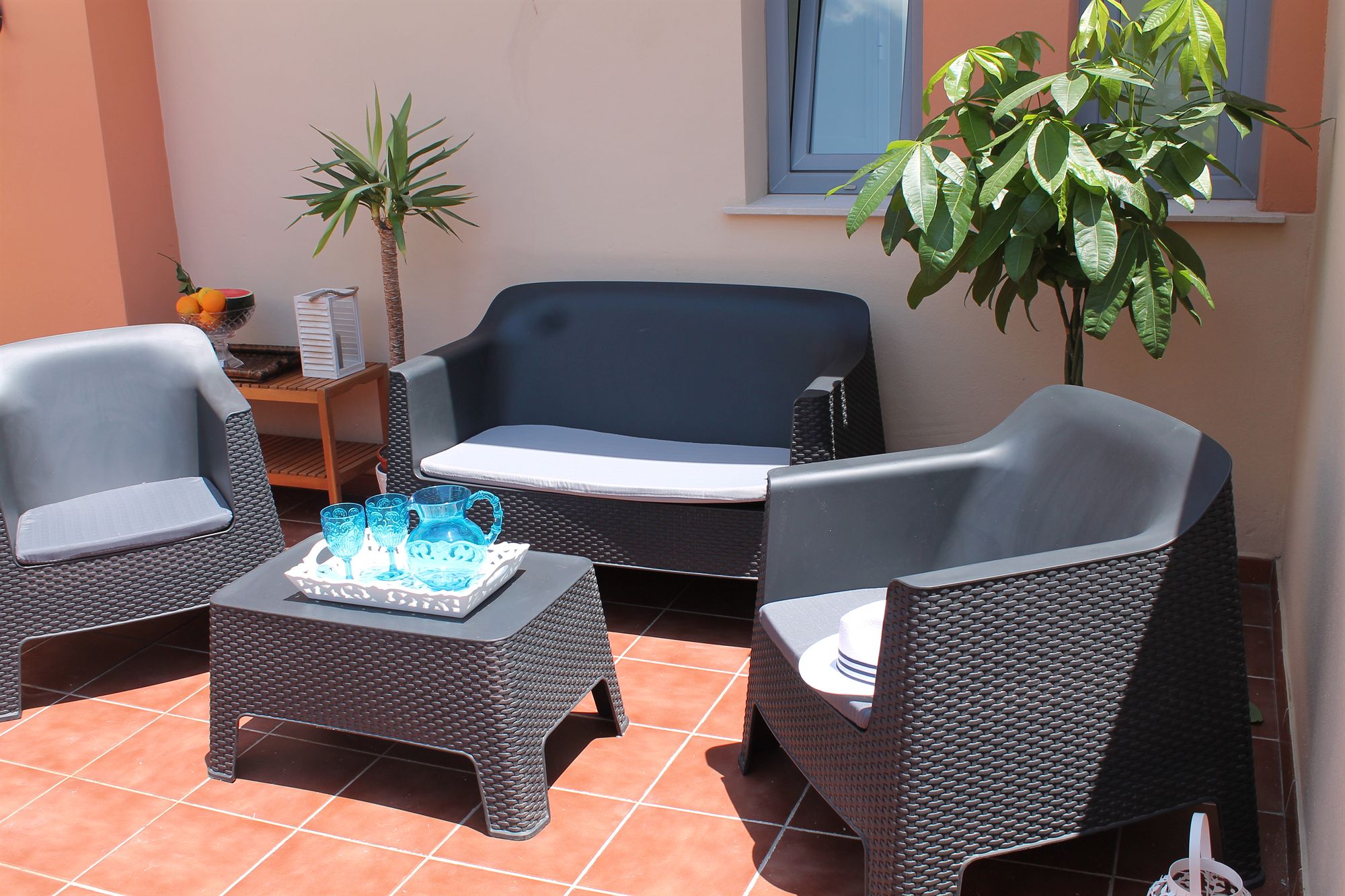 Фото Life Apartments Alameda Colon